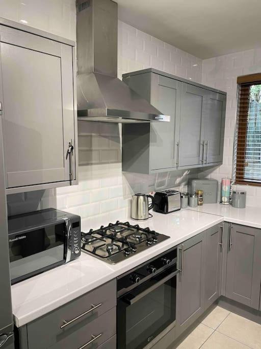 Close To Belfast City Centre.Modern Opened Planned Экстерьер фото