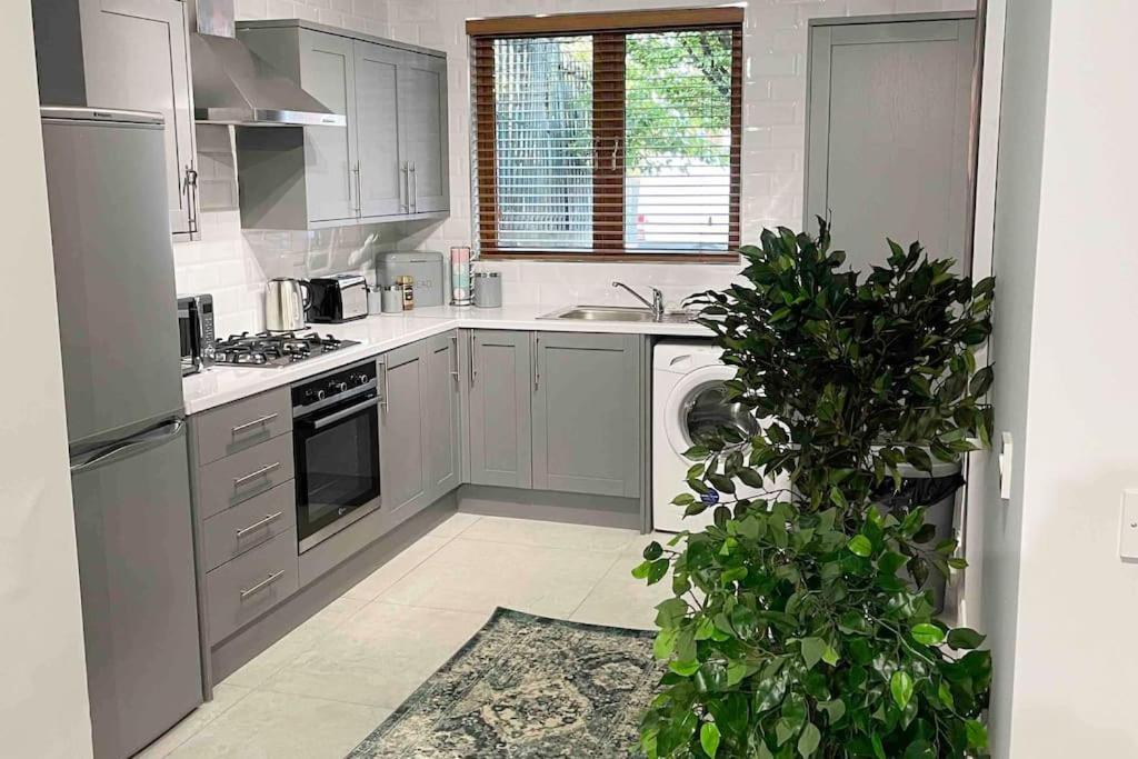 Close To Belfast City Centre.Modern Opened Planned Экстерьер фото